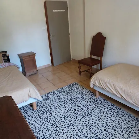 Le Domaine Des Pins Holiday home Tulette