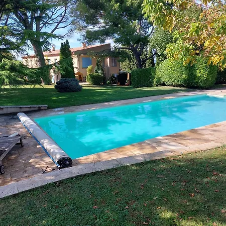 Le Domaine Des Pins Holiday home