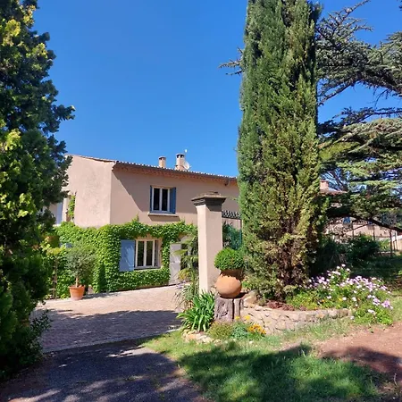 Le Domaine Des Pins * Tulette